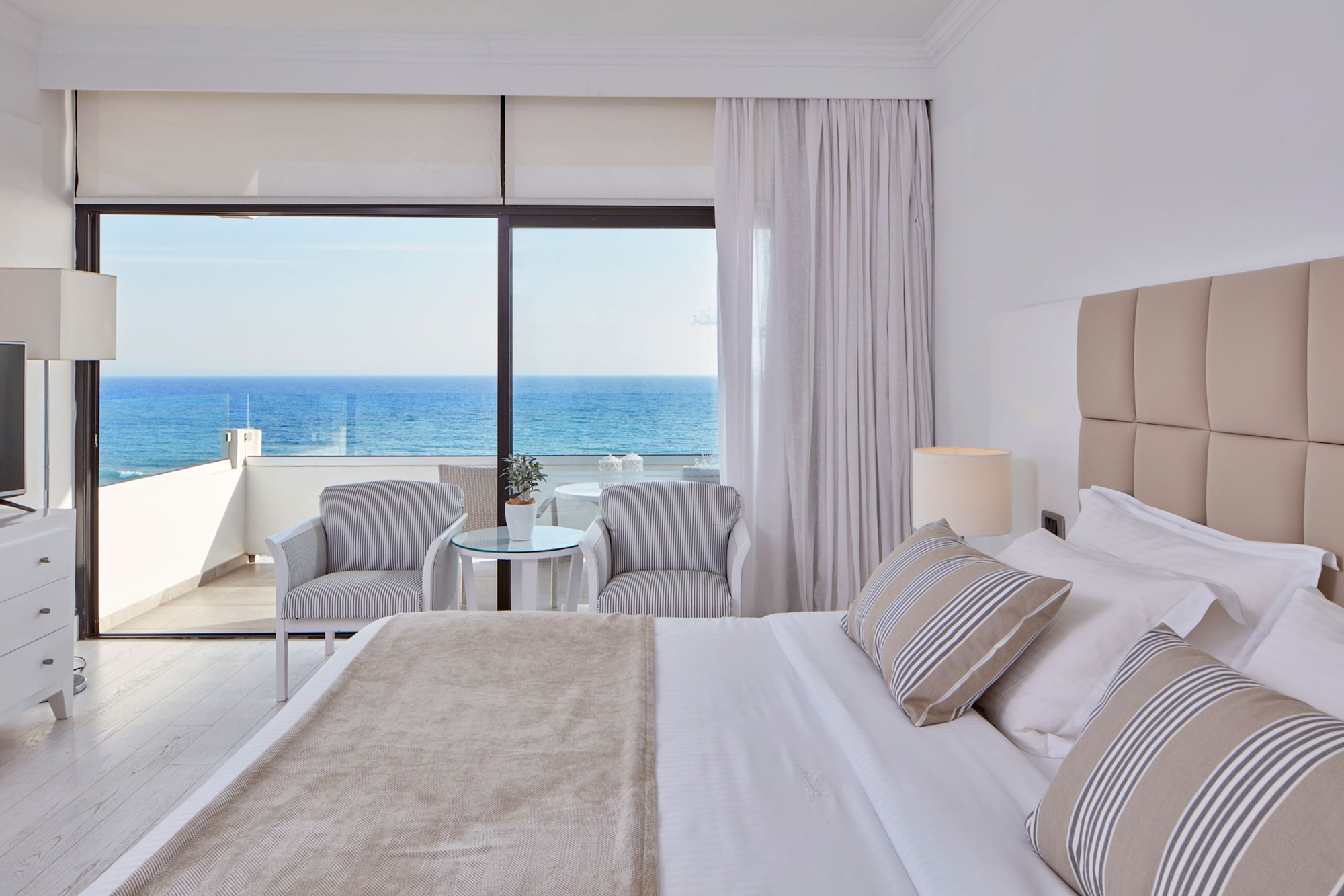 STANDARD SEA VIEW