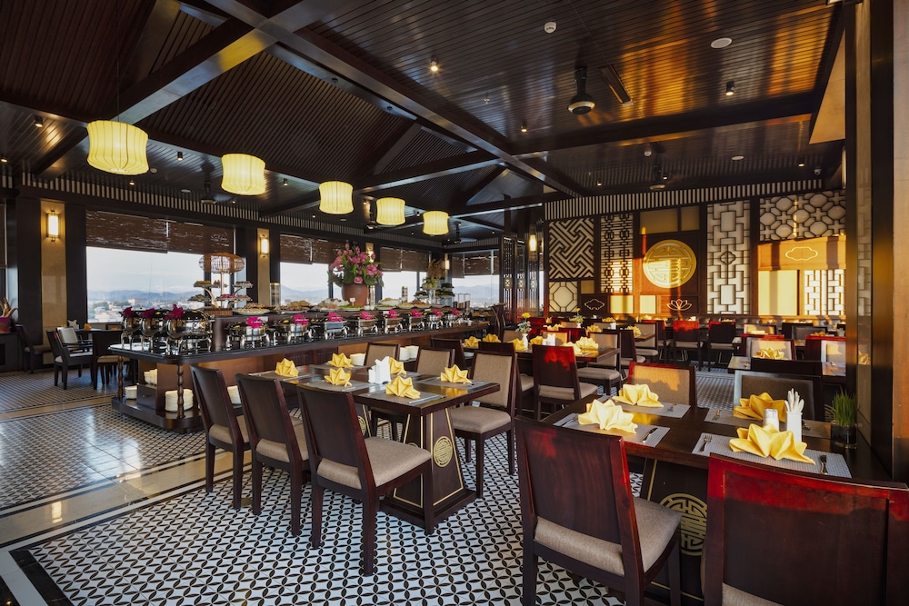 Thanh Lich Royal Boutique Hotel 52/69