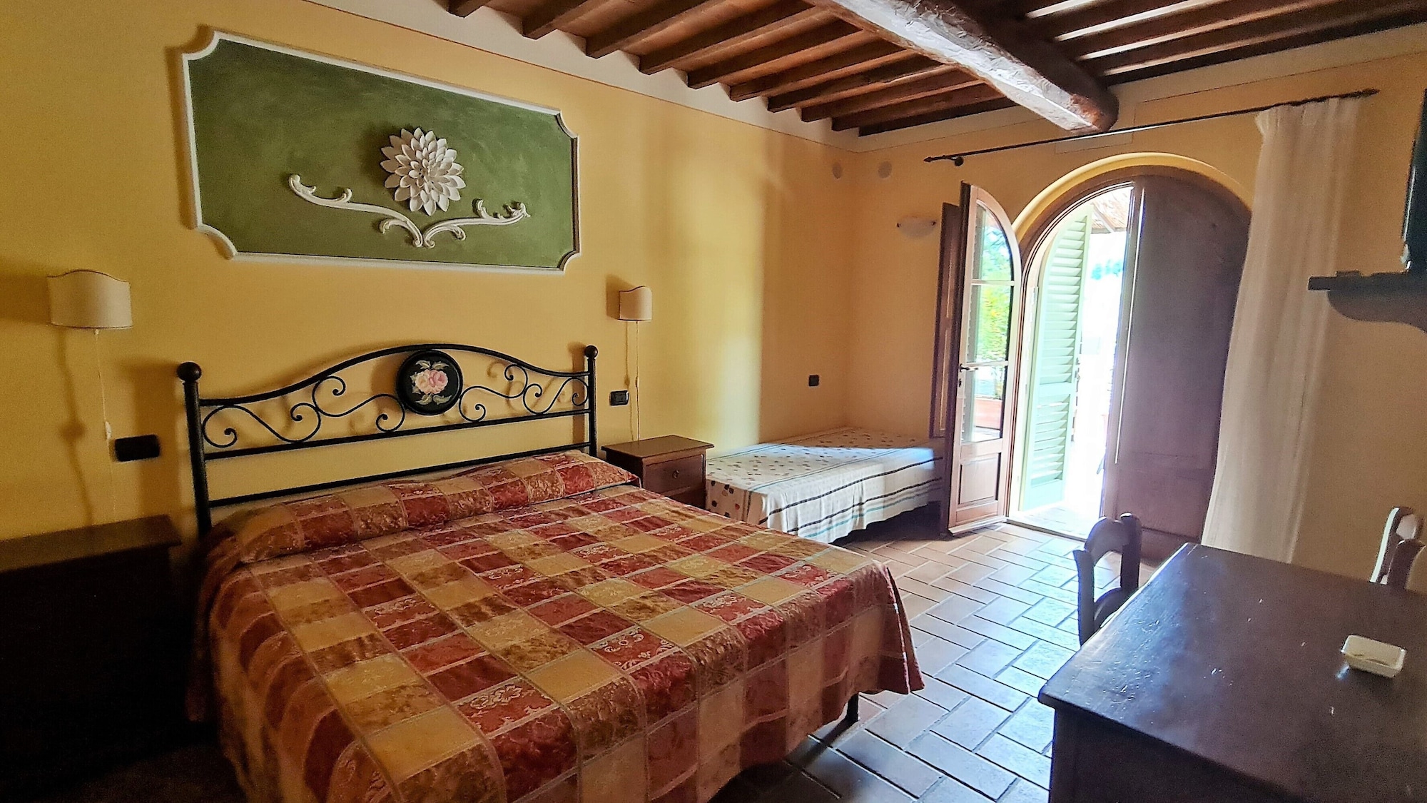 Room at Antico Borgo Il Cardino, SAN GIMIGNANO