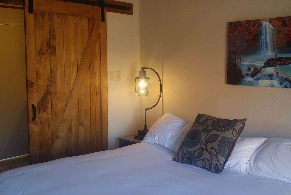 Red Agave Resort 12/50