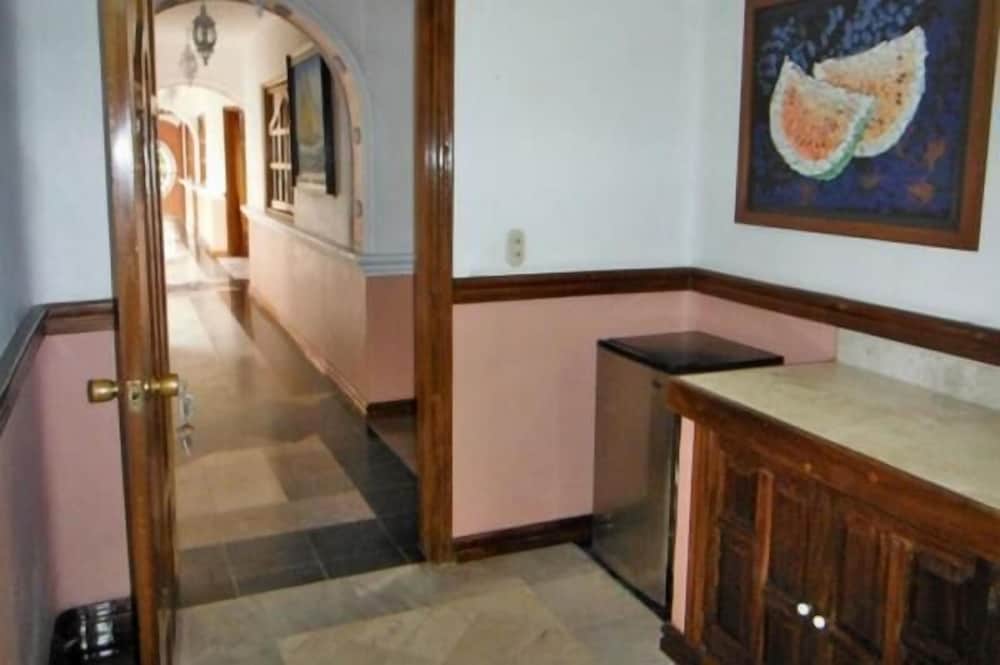Canadian Resorts Huatulco 30/30