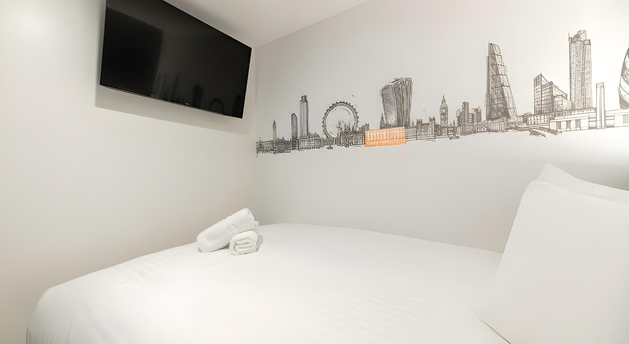 Room, Double Bed, No Window