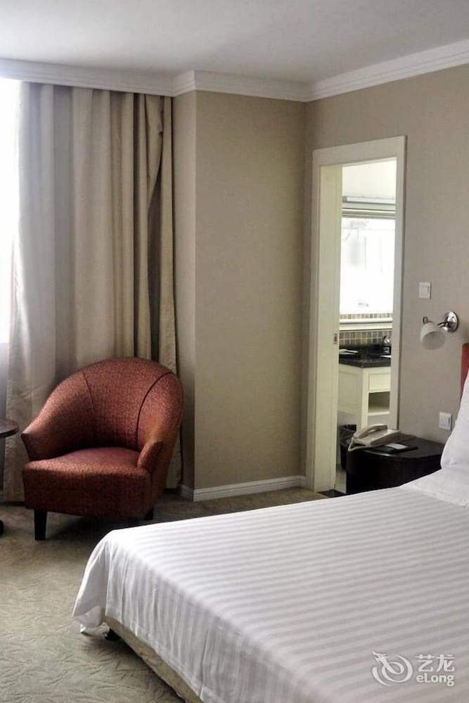 Atour Hotel (Shanghai Hongqiao National Exhibition Center, Beixinjing Metro Station) 11/50