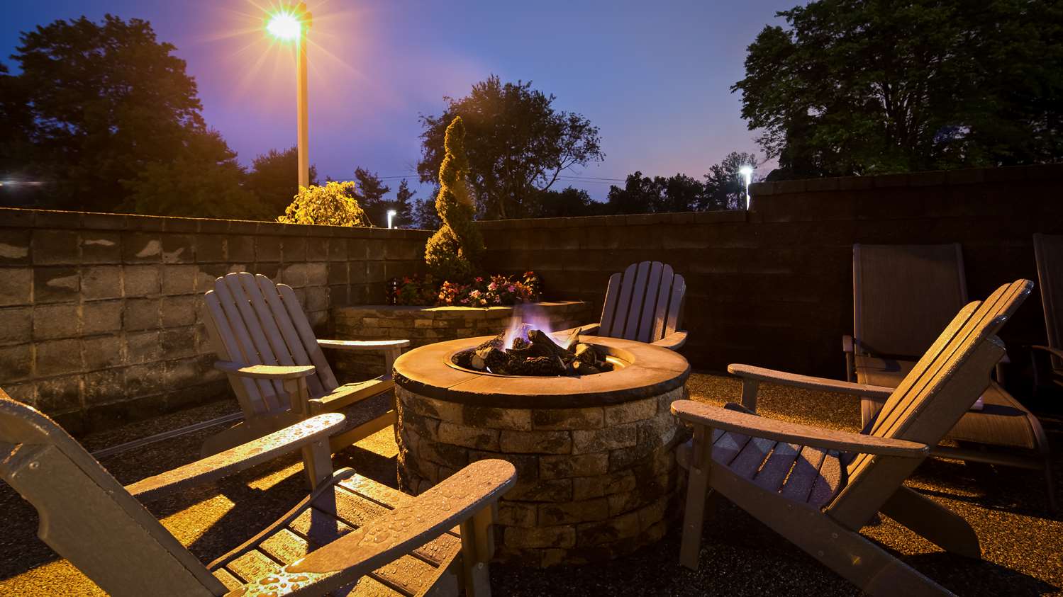 Best Western Plus Concordville Hotel 32/54