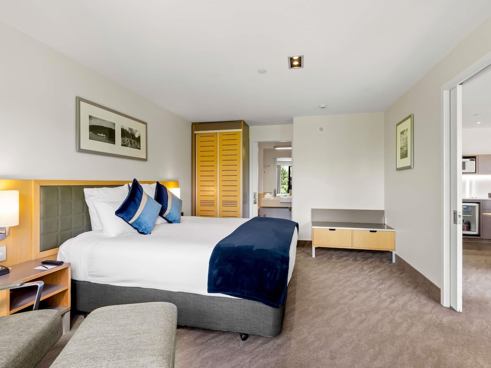 NOVOTEL QUEENSTOWN LAKESIDE 10/50