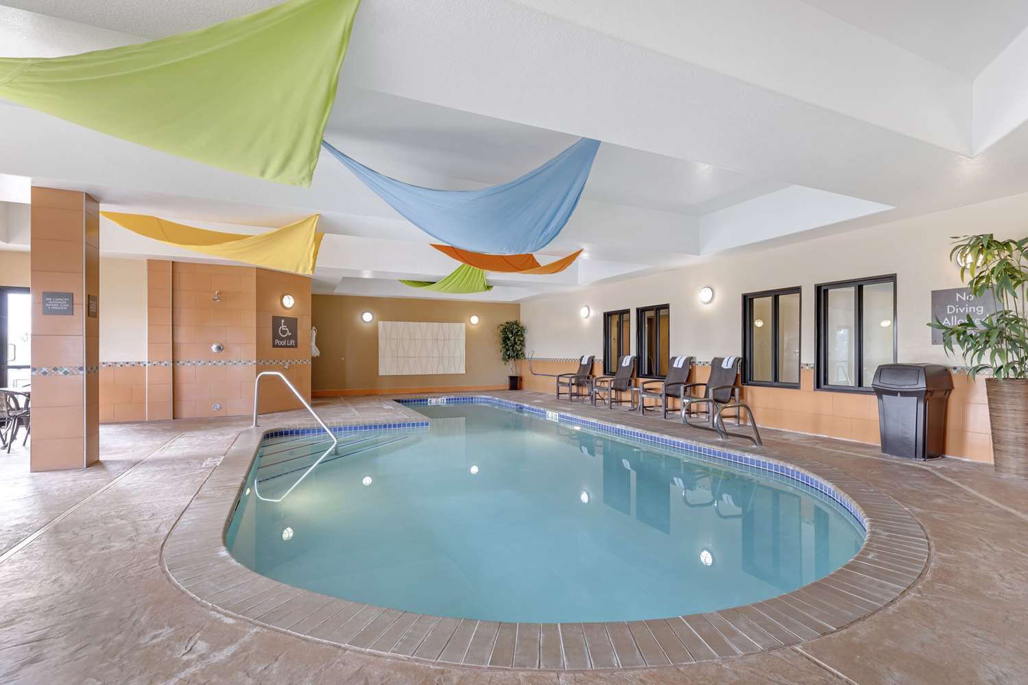 Comfort Inn and Suites Brighton Denver NE Medical Center 14/34