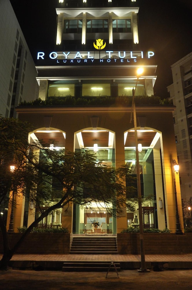 Royal Tulip Navi Mumbai 2/60