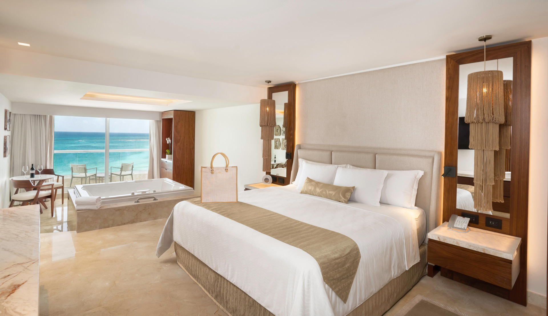 Superior, Sea View