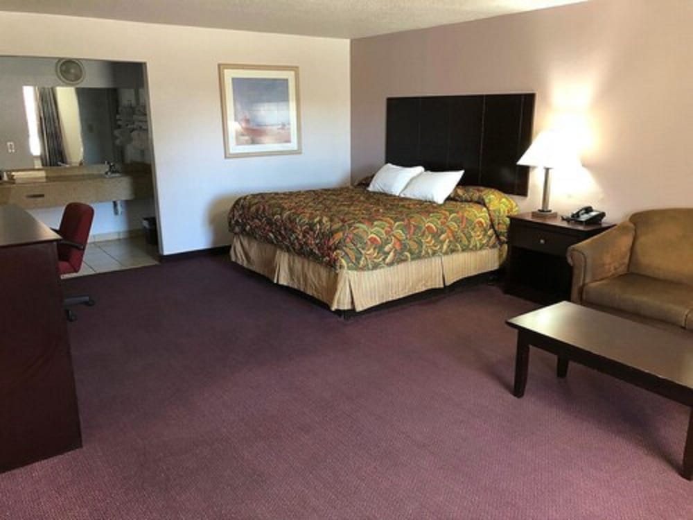 Americas Best Value Inn Alpine 18/33