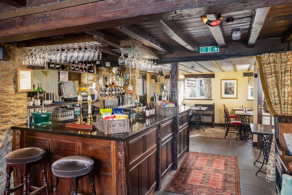 The Royal Oak Inn 32/49