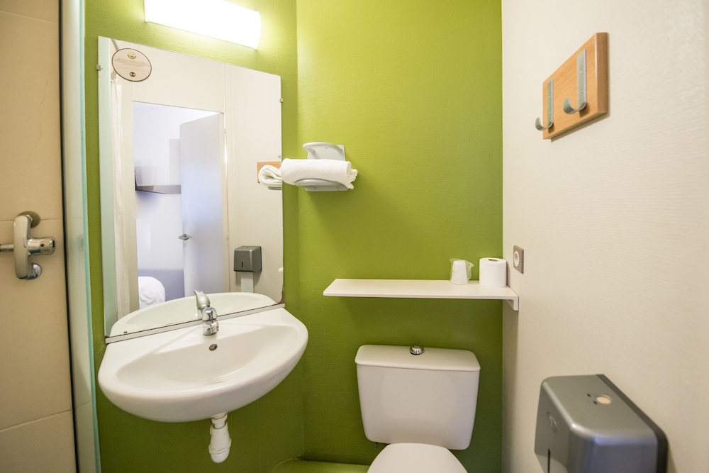 Room at B&B Hotel Troyes Saint Parres Aux Tertres, Saint-Parres-aux-Tertres