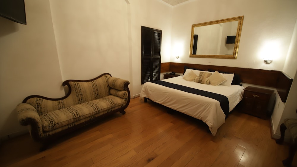 Hotel Luna 18/50