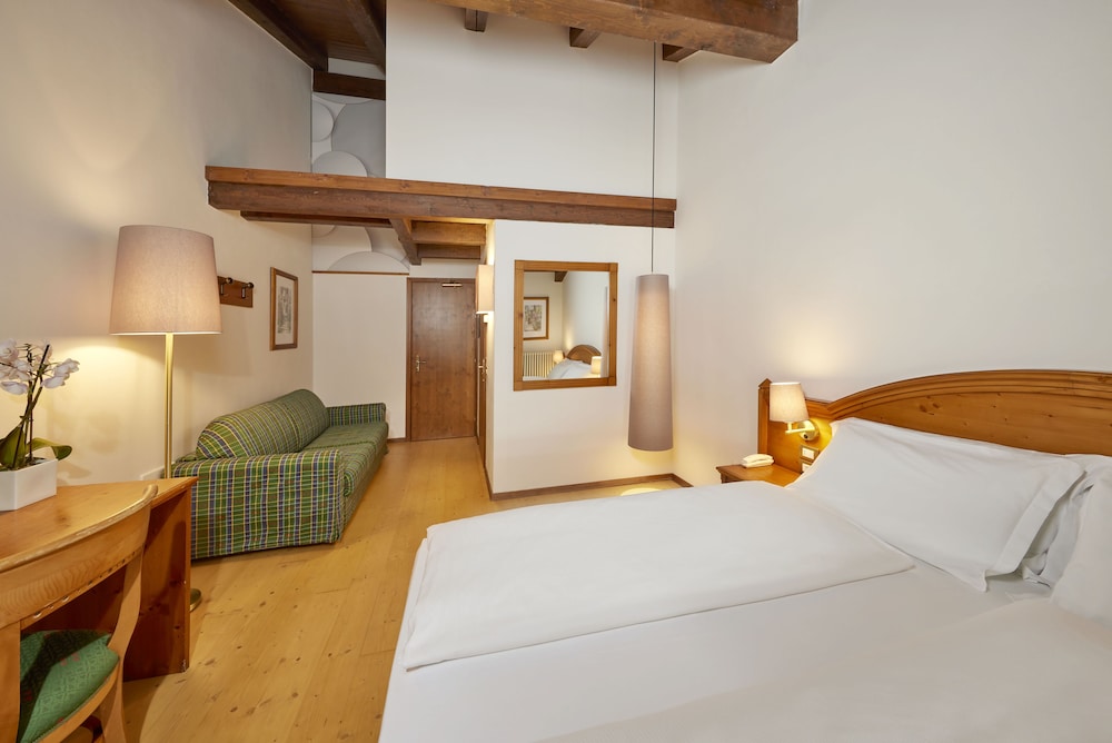 GRAND HOTEL MISURINA 38/87