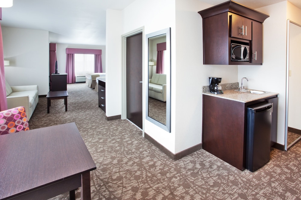 Holiday Inn Express Augusta North 35/53