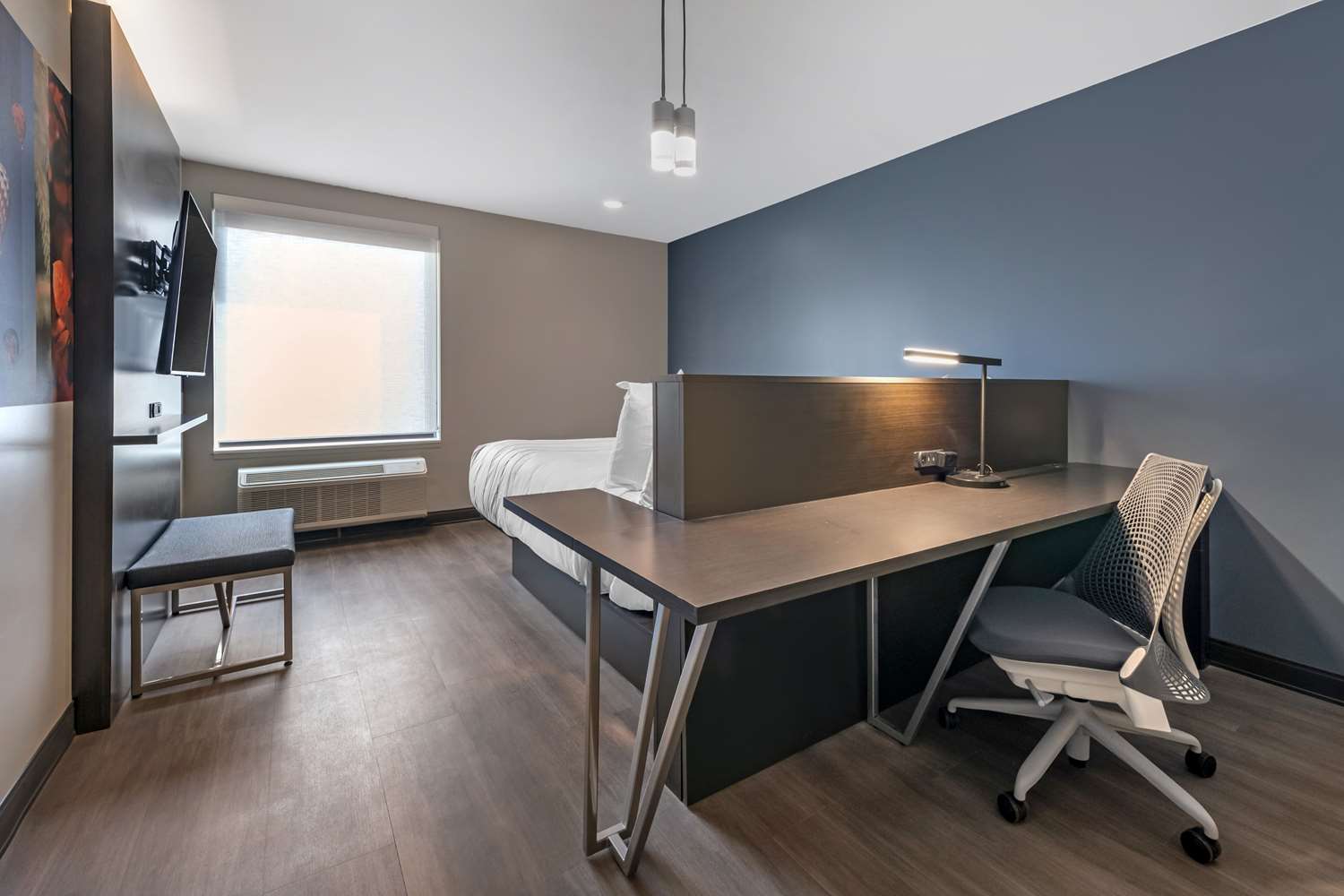 Vib Hotel by Best Western Denver RiNo 34/37