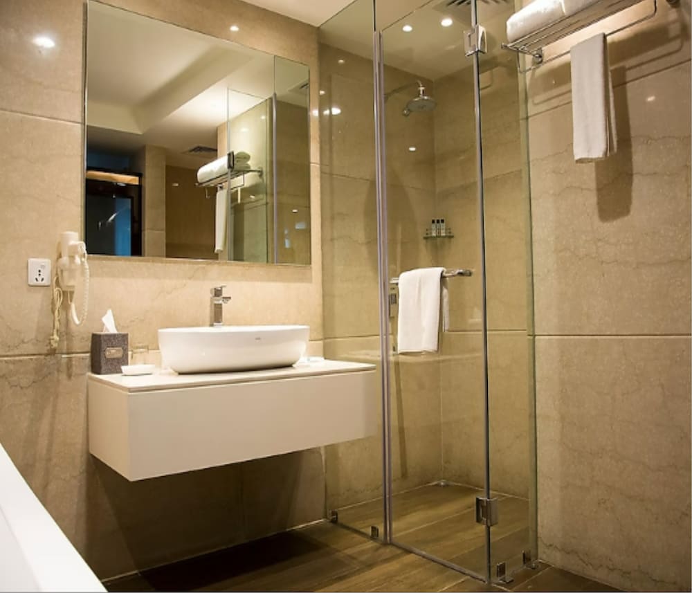 Barsana Boutique Hotel 30/34