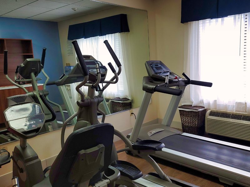 Holiday Inn Express Hotel Suites Wilson Downtown 22/37