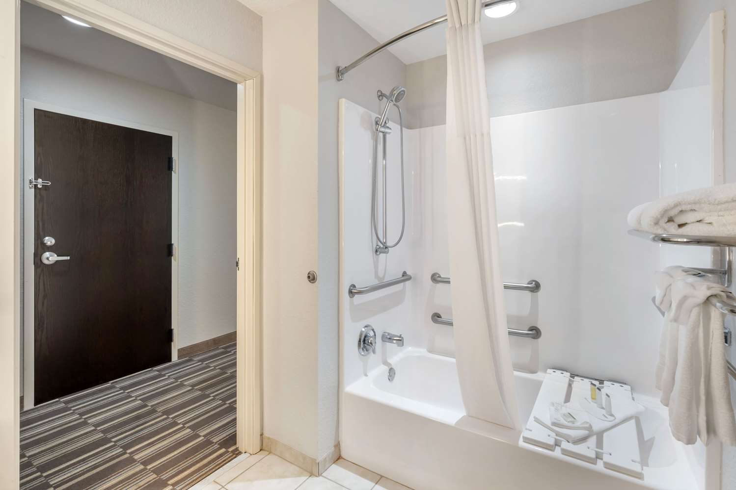 Microtel Inn and Suites by Wyndham Brooksville 53/53