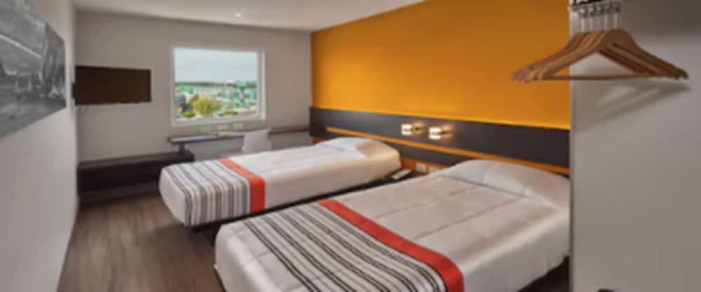 City Express Junior Leon by Marriott Centro de Convenciones 17/35