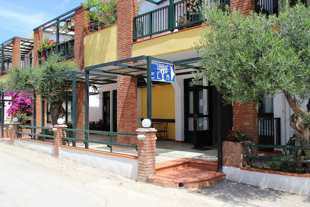 Elia Apartments 3/50