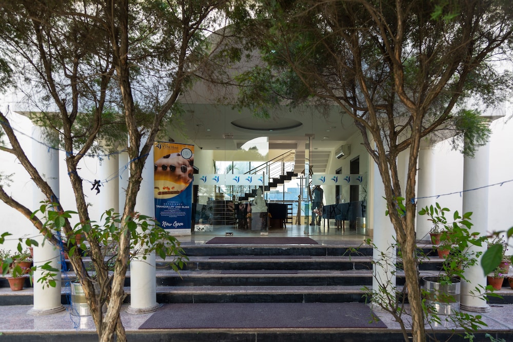 V One Hotel the Competent Palace 3/50