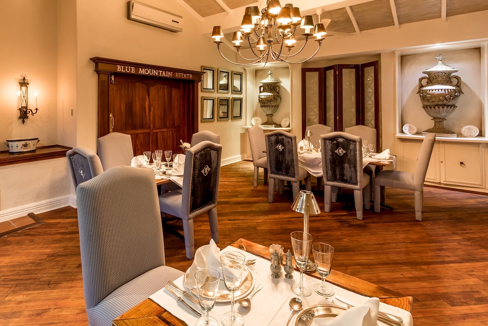 Blue Mountain Luxury Lodge 29/33