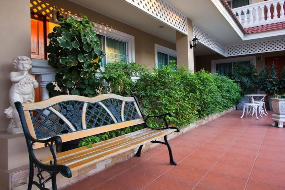 Nuntiya Terrace 42/49