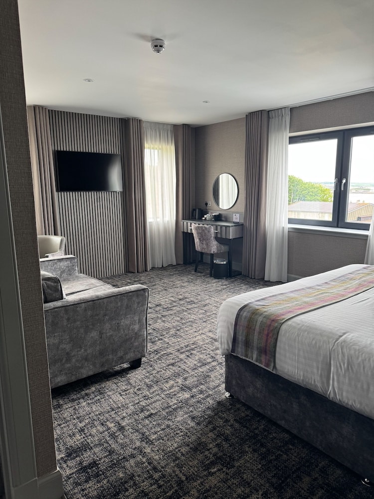 The Knowes Hotel 6/31