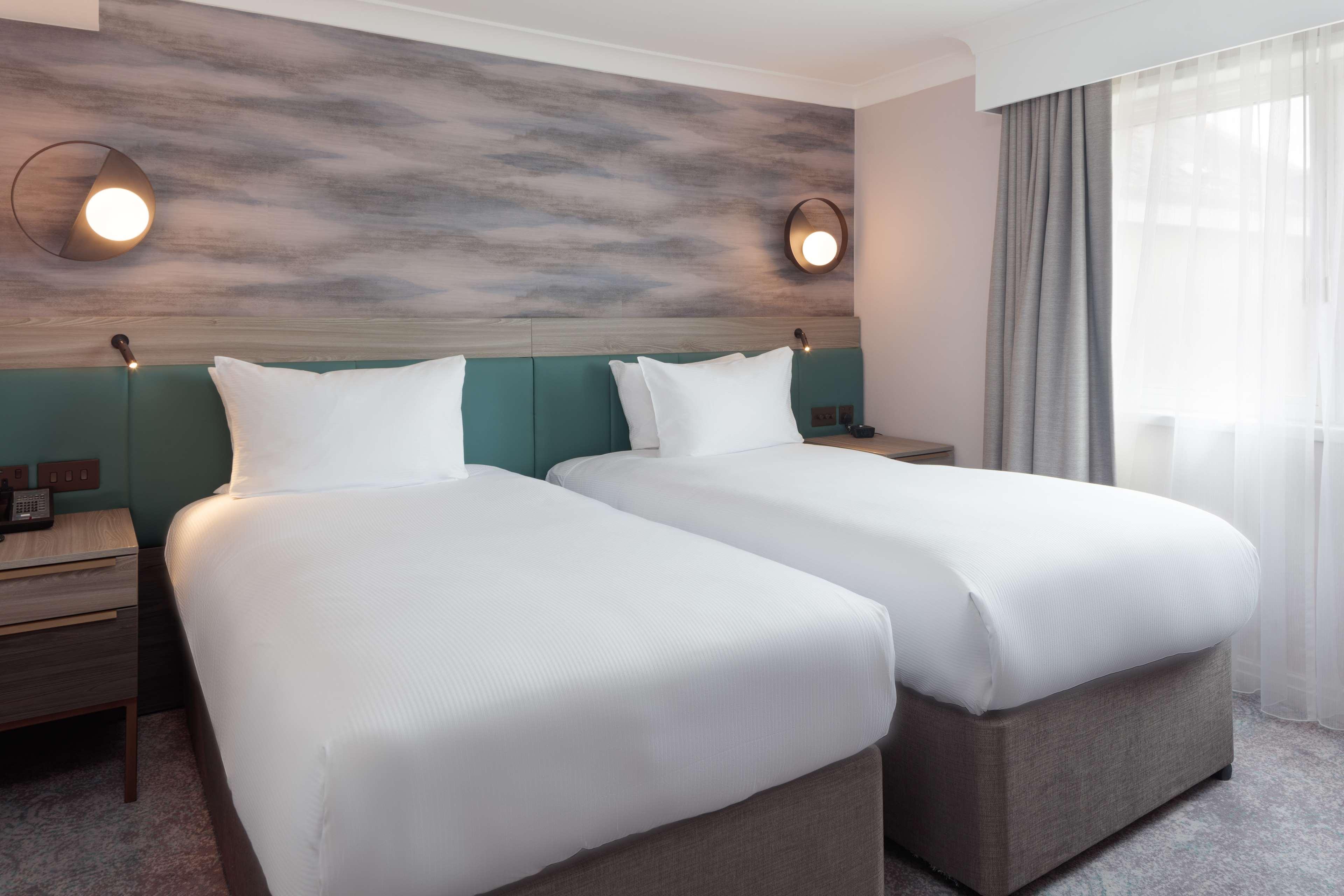 GUEST ROOM, TWIN BEDS, ACCESSIBLE