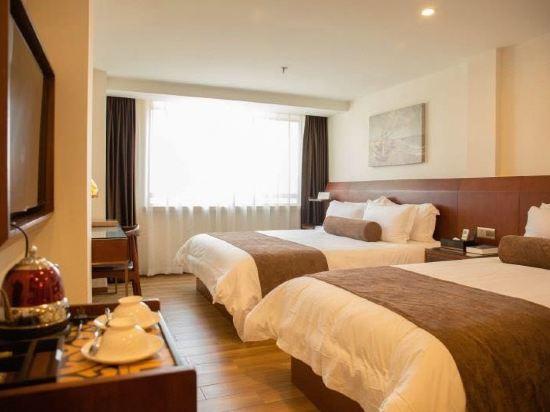 S One Hotel 16/36