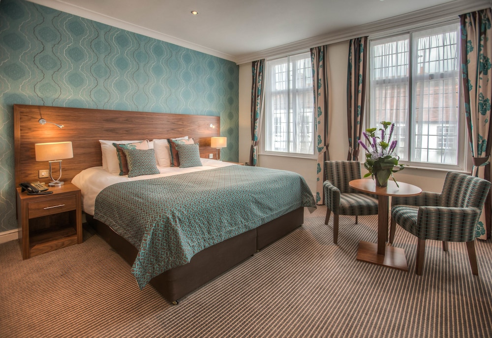 The Boleyn Hotel 15/50