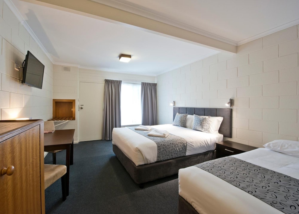 VICTOR HARBOR CITY INN 25/63