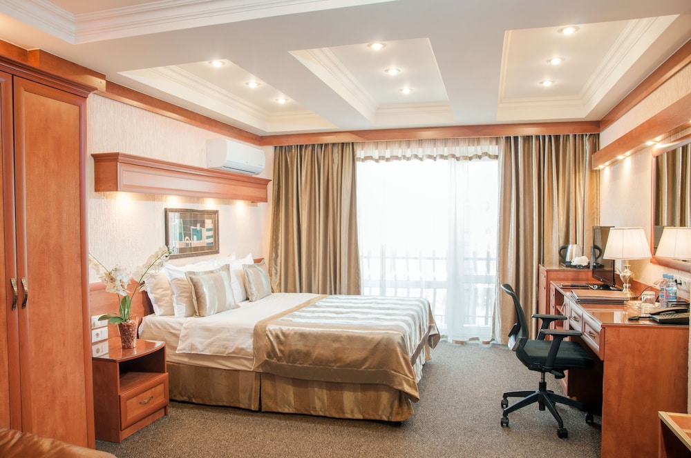 Uyut Hotel 16/69