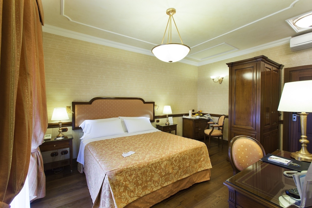 Phi Hotel Principe 20/60