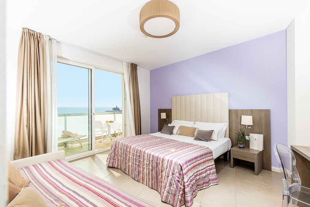 Karinzia Hotel 21/76