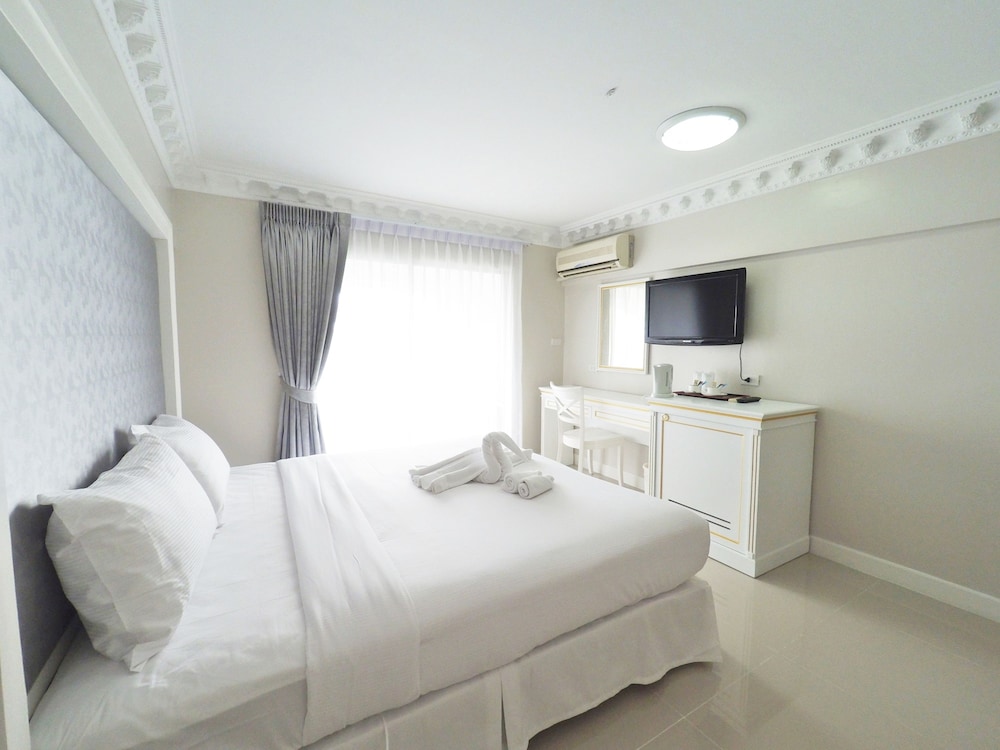Romance Hotel Sukhumvit 97 37/58