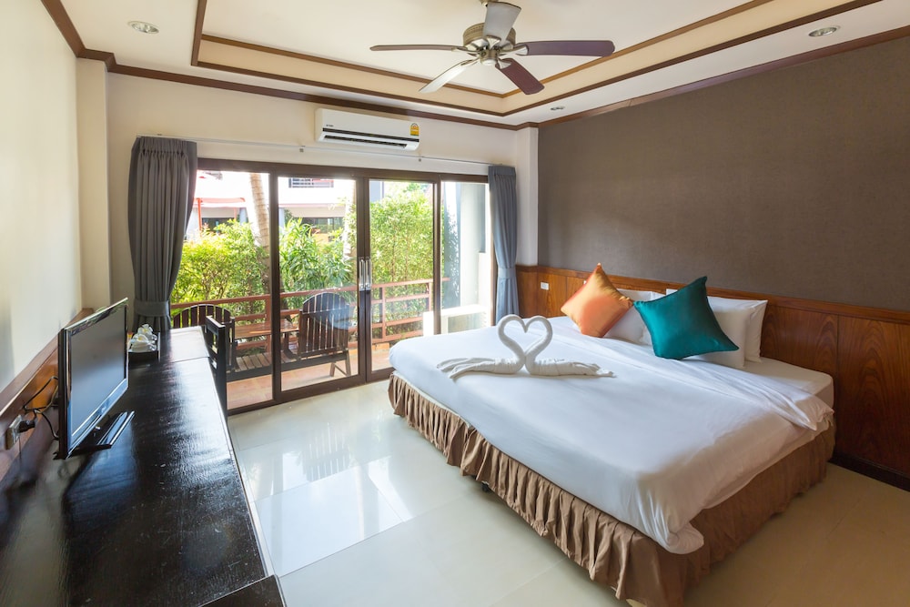 1 BEDROOM, SUPERIOR