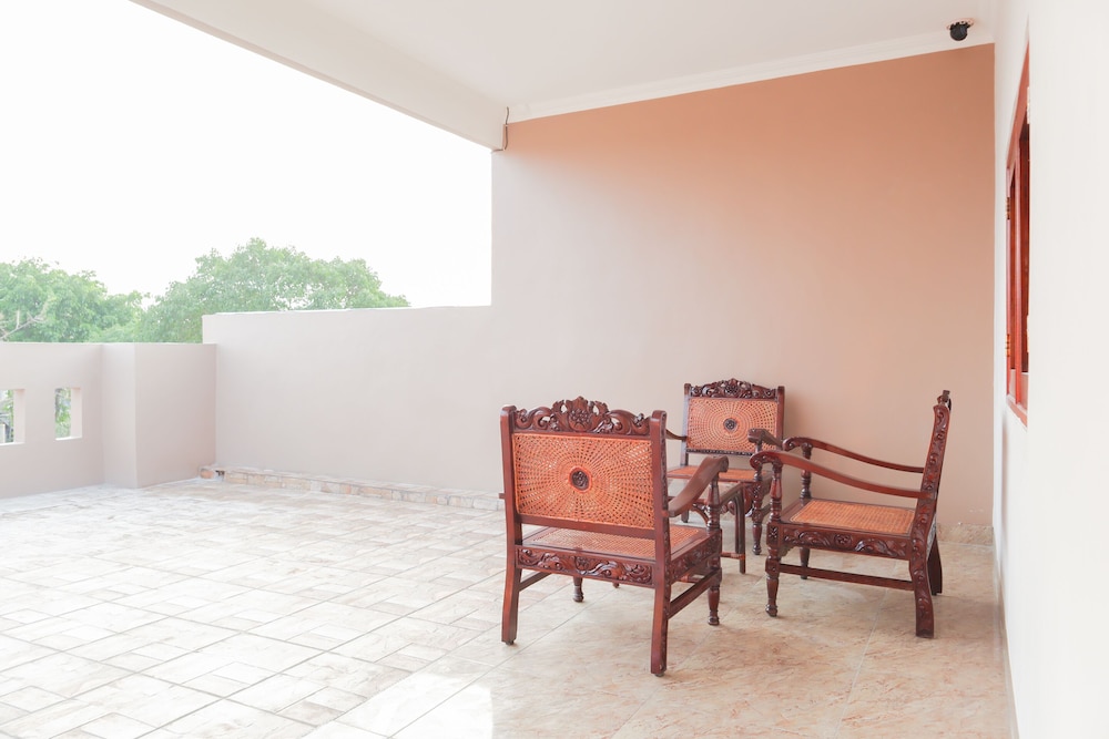 OYO 1519 Axl Residence 6/42