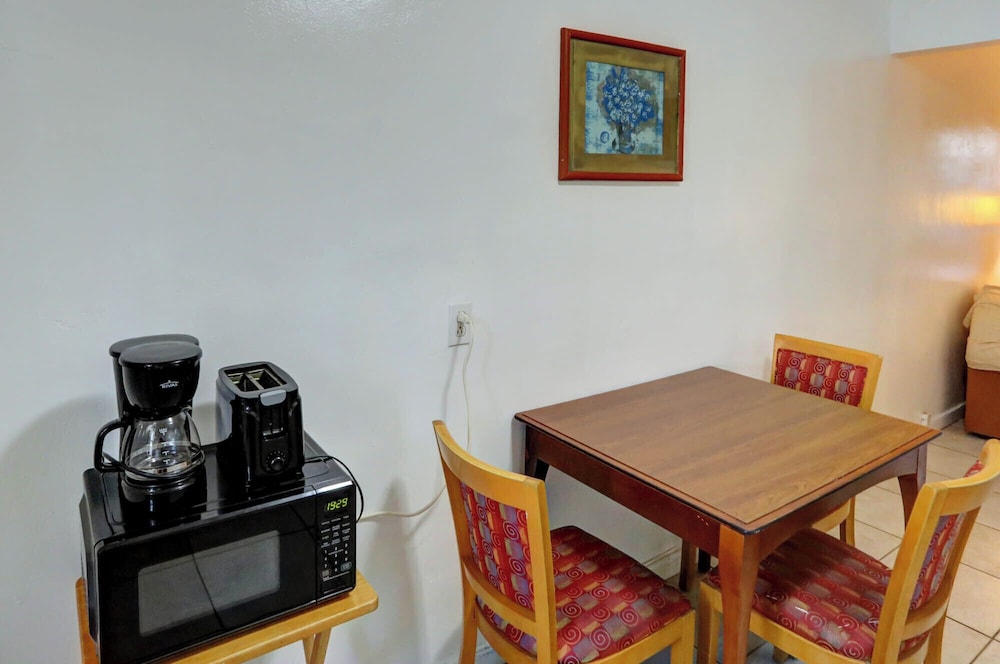 Richard s Motel Extended Stay 9/50