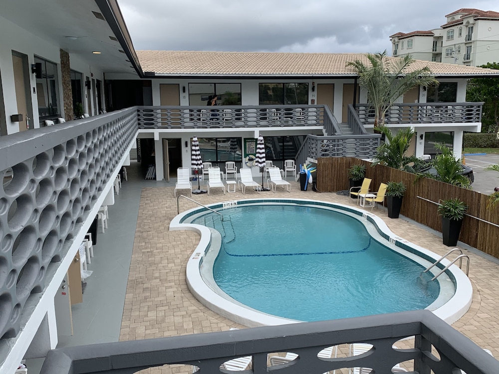 Ocean Villas of Deerfield 62/68
