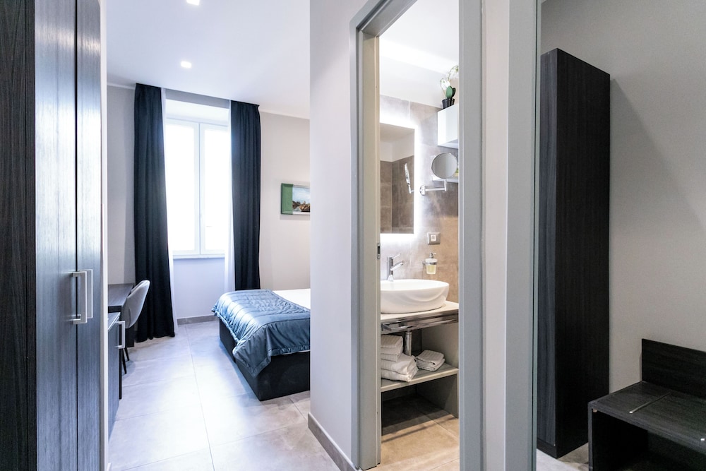 غرفة ديلوكس بسرير فردي بإطلالة على المدينة بغرفة نوم واحدة، Cesare Ai Cavalieri Suites 3/3