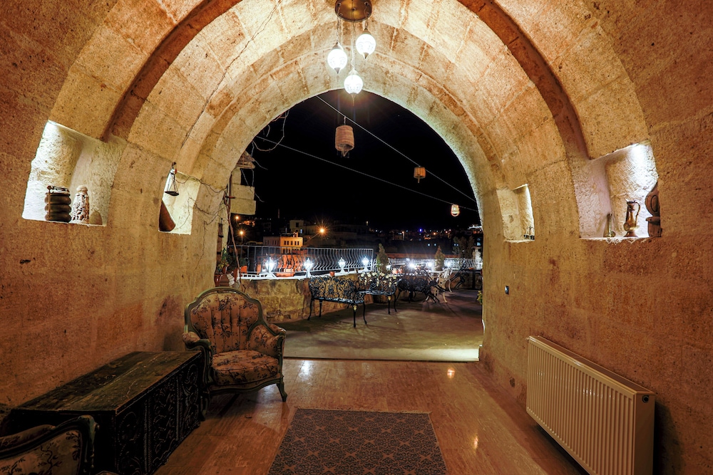 Casia Cave Suites 28/50