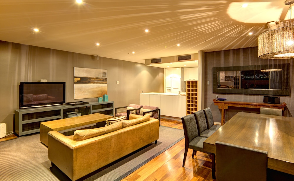 ACD Apartments 38/66