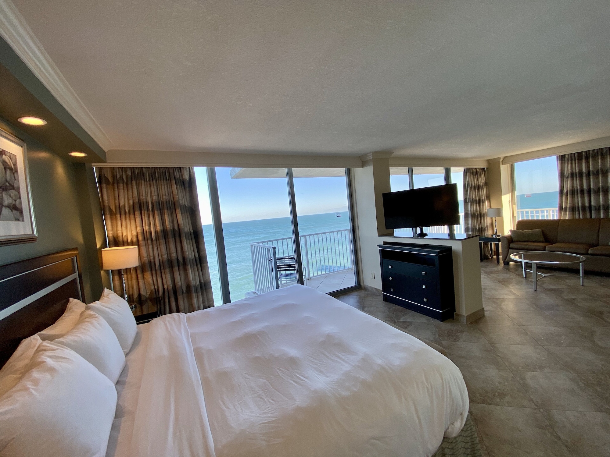 Premium, Studio, Suite, King Bed, Ocean Front, Sofa