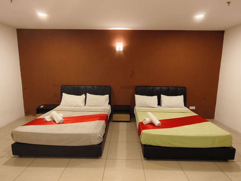 EXECUTIVE, SUITE