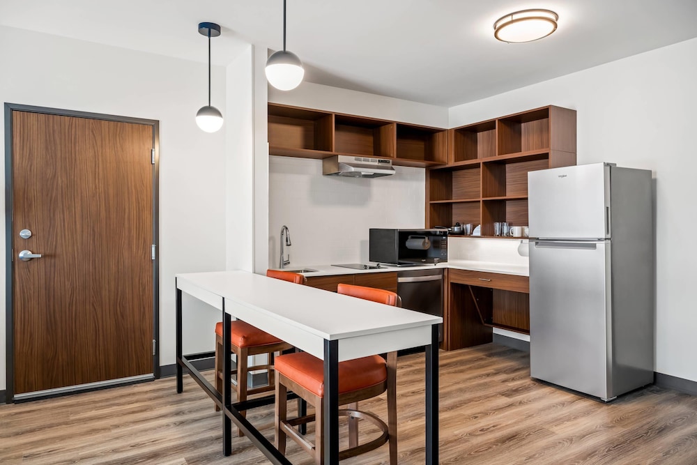 Everhome Suites Bozeman 44/60