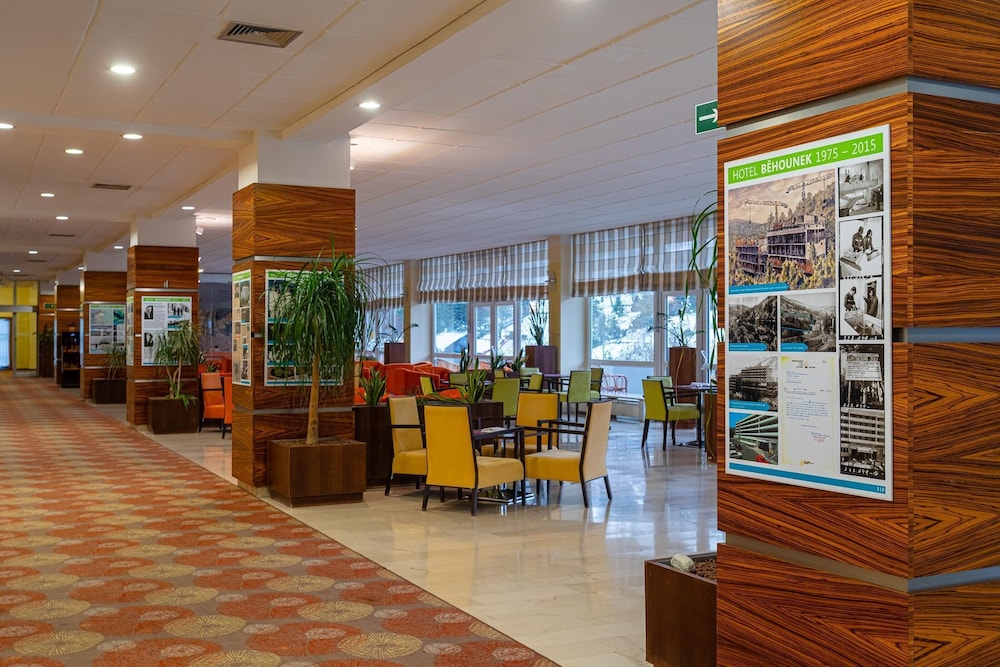 Hotel Behounek 70/77