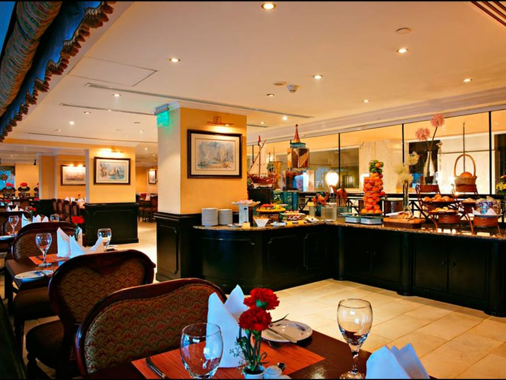 restaurant cafeteria