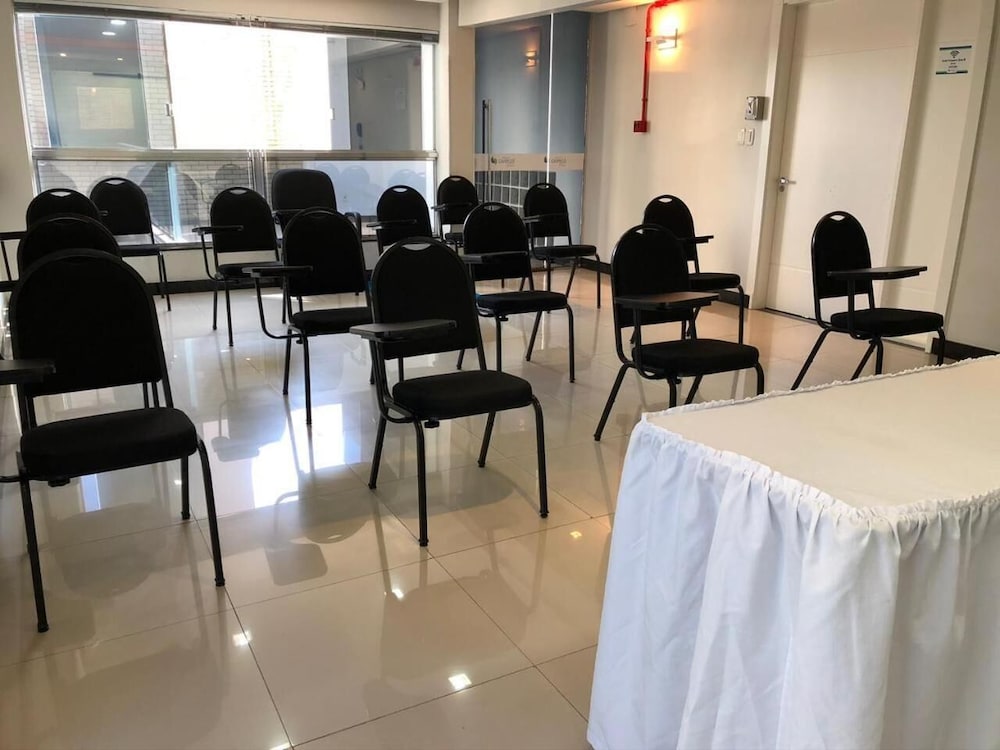 Tri Hotel Centro Chapeco 60/65