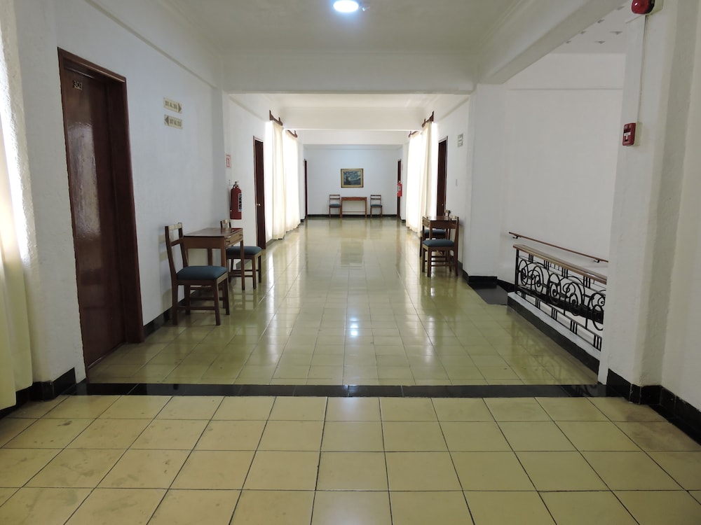Hotel Capri de Leon 24/24
